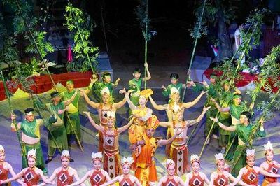 Sân khấu về đề tài chính luận: Khi những câu chuyện lớn có cách kể mới