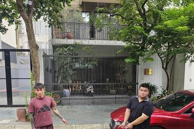 Khởi tố 3 kẻ đập kính ô tô, trộm cắp tài sản