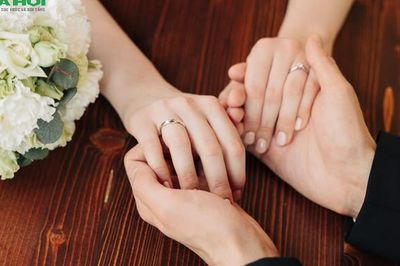 Càng cưới lâu càng thấm: 6 sự thật về hôn nhân không phải ai cũng nói