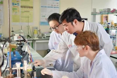 Bộ GD-ĐT đổi mới quản lý nghiên cứu khoa học để thúc đẩy chuyển giao công nghệ