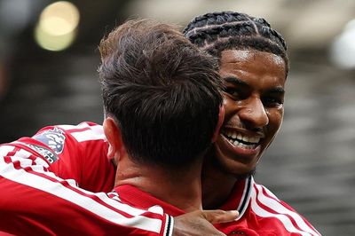 Rashford đang tự cứu mình tại MU
