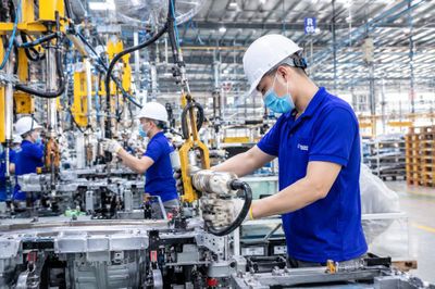 Chậm trả lương, doanh nghiệp có thể bị phạt đến 100 triệu đồng