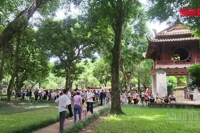 [Video] Hà Nội: Các điểm vui chơi, di tích hút khách dịp nghỉ lễ Quốc khánh