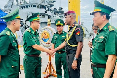 Đối ngoại biên phòng góp phần xây dựng biên giới hòa bình, hữu nghị