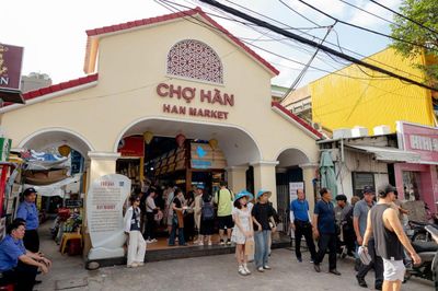 Đừng để tiếng Việt 'mất chỗ' trên sân nhà