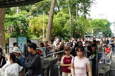 Thảo Cầm Viên, Dinh Độc Lập chật kín người dịp lễ 2/9