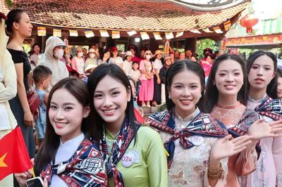 Trọn vẹn một ngày khám phá Thăng Long - Kinh Bắc trên Chuyến tàu Độc lập 5 cửa ô