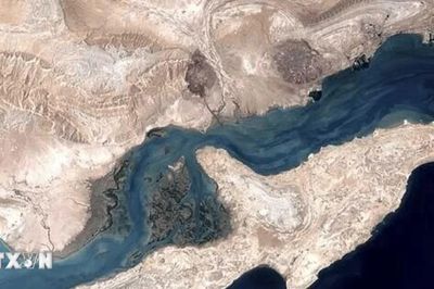 Mỹ nối lại tấn công Iran, Tehran tuyên bố đáp trả