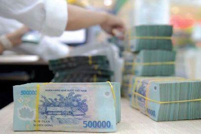 Ngân hàng xoay xở huy động vốn nửa đầu năm: Phát hành giấy tờ có giá lần đầu vượt 2 triệu tỷ, tốc độ tăng gấp 3 lần tiền gửi
