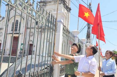 Bắc Ninh: Rực rỡ sắc cờ Tổ quốc vun đắp khối đại đoàn kết dân tộc