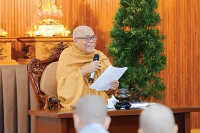 Từ cõi Đạo đến cõi Đời