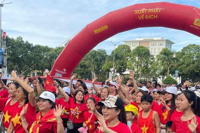 'Cùng Việt Nam tiến bước' lan tỏa khắp 102 xã, phường Đắk Lắk