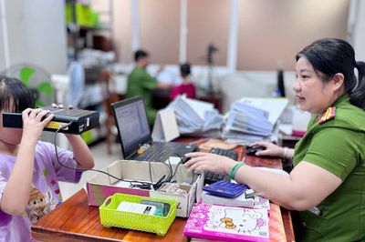 Công an An Giang cấp căn cước công dân cho công dân xuyên Lễ Quốc khánh 2/9