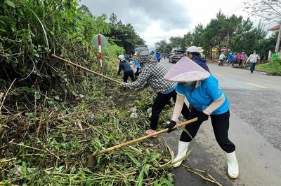 Sau mưa bão, người dân cảnh giác với bệnh 'sốt mò'