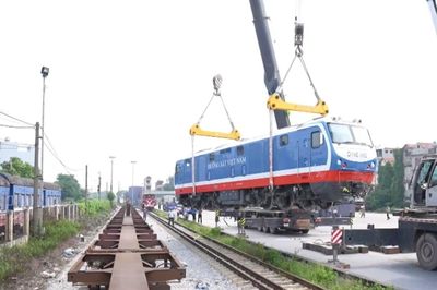 Đường sắt Việt Nam tăng sức kéo với đầu máy thế hệ mới