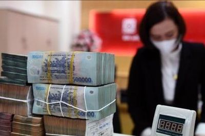 Lãi suất qua đêm chỉ còn hơn 1%/năm