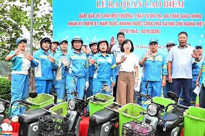 Những người giữ sạch đường phố dịp 2/9