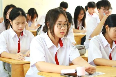 Bỏ thi lớp 10 tại Hà Nội, Thành phố Hồ Chí Minh vì sao chưa thể thực hiện?