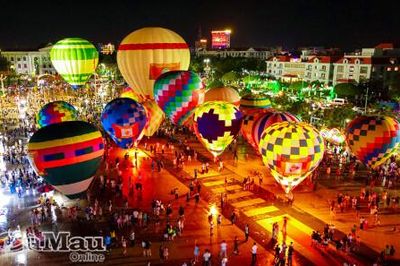 Bùng nổ cảm xúc, lưu luyến Đêm hoa đăng khinh khí cầu tại phường Bạc Liêu