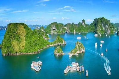 Quảng Ninh đón khoảng 250.000 lượt du khách trong 2 ngày đầu nghỉ lễ