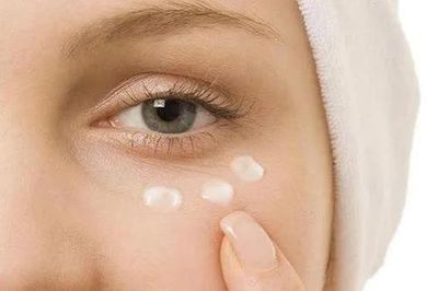 Vì sao chăm mắt mỗi ngày mà quầng thâm, bọng mắt vẫn không hết?