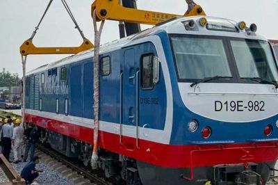 D19E thế hệ mới nâng sức kéo cho đường sắt Việt Nam