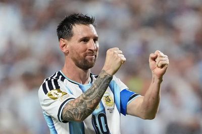 Lionel Messi tuyên bố chia tay đội tuyển Argentina