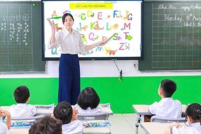 Đưa tiếng Anh thành môn bắt buộc từ lớp 1: Chuẩn bị kỹ nguồn lực