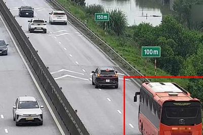 Giữ khoảng cách an toàn trên cao tốc: Khó cũng phải làm