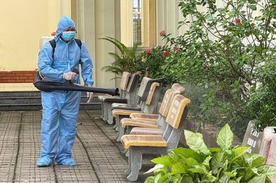 Hà Nội: 'Đi từng ngõ, gõ từng nhà' phòng, chống dịch sốt xuất huyết, phụ huynh học sinh yên tâm đón năm học mới
