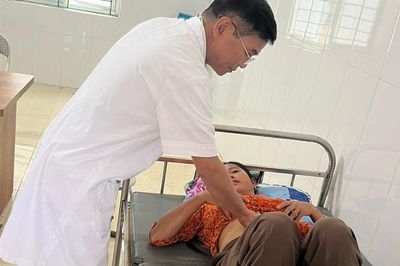 Đổi mới toàn diện y tế cơ sở tại xã vùng cao Long Cốc
