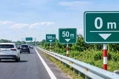 Đánh giá kỹ quy định hiện hành về khoảng cách an toàn trên cao tốc và mức phạt