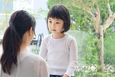 Nỗi sợ tiềm ẩn của trẻ nhỏ khi phải xa cha mẹ