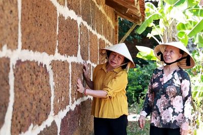 Bí ẩn những ngôi nhà đá ong trăm tuổi vẫn mát hè, ấm đông ở Quảng Ngãi