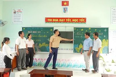 Đồng Tháp: Biên giới, xã đảo rộn ràng chuẩn bị năm học mới