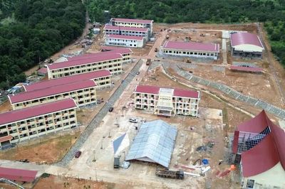 Gia Lai: Xuyên lễ lắp thiết bị cho trường nội trú biên giới