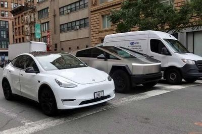 Tesla chuẩn bị ra mắt dịch vụ taxi không người lái Cybercab tại Mỹ