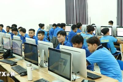 Đổi mới tư duy, hoàn thiện thể chế trong phát triển nguồn nhân lực chiến lược