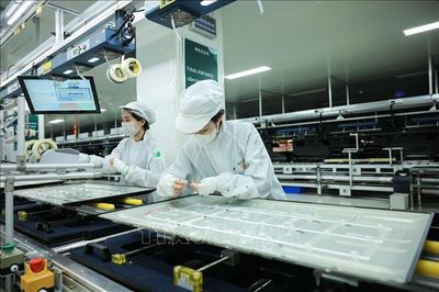 Từ 'thủ phủ' công nghiệp đến trung tâm kinh tế hàng không của khu vực