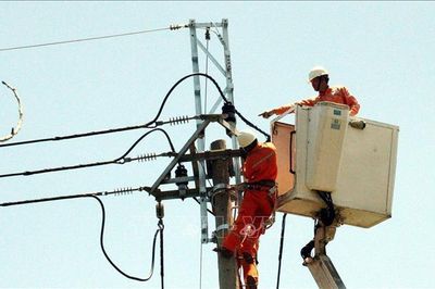 Chủ động ứng phó mưa bão, bảo đảm cấp điện an toàn