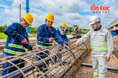 Tất bật thi công xuyên lễ trên các công trường, quyết tâm đưa dự án về đích sớm