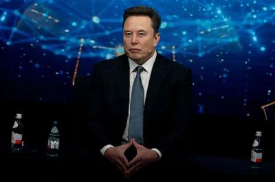 Elon Musk tăng tốc phát triển tua-bin khí, áp lực môi trường gia tăng