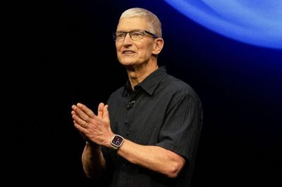 Tim Cook rời ghế CEO Apple, gửi lời nhắn xúc động đến nhân viên