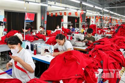 Giữ “lưới an sinh” cho người lao động