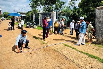 Người dân Ia Grai tự nguyện hiến đất để làm đường giao thông