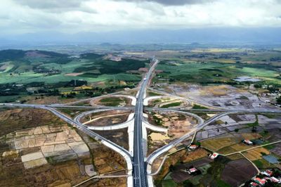 Nghị quyết của Bộ Chính trị về phát triển các vùng và tổ chức không gian phát triển quốc gia trong giai đoạn mới