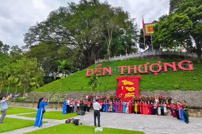 Gần 10.000 lượt khách tham quan, chiêm bái tại đền Thượng, đền Mẫu trong kỳ nghỉ lễ Quốc khánh 2/9