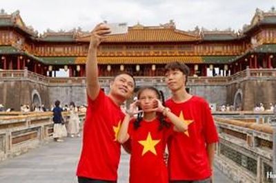Muôn sắc màu khám phá Cố đô