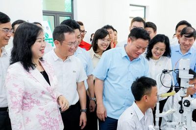 Bộ Y tế: Học sinh phổ thông được kiểm tra sức khỏe đầu năm học 1 lần/năm vào đầu năm học