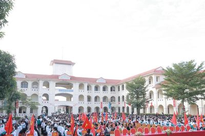 Trường THPT Kim Sơn B - Ninh Bình chính thức đổi tên thành Trường THPT Trần Đại Quang